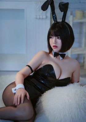 亚洲成人h_4K高清完整版播放